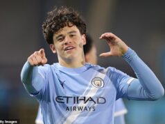 Hviezda akadémie Manchestru City, ktorá sa učí Erlingovi Haalandovi, odhaľuje, ako ho pred finále FA Youth Cup vedie bitka s rivalom z crosstownu. Teddie Lamb z Manchestru City ukončil sezónu Premier League do 18 rokov ako najlepší strelec