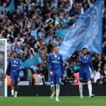 Hráči Chelsea reagujú po tom, čo sa Man City ujme vedenia vo Wembley