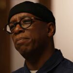 Ian Wright sa pozerá
