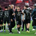 Ikona Arsenalu nalieha na Mikela Artetu, aby urobil taktickú zmenu, aby porazil PSG – „choď a udri ich“