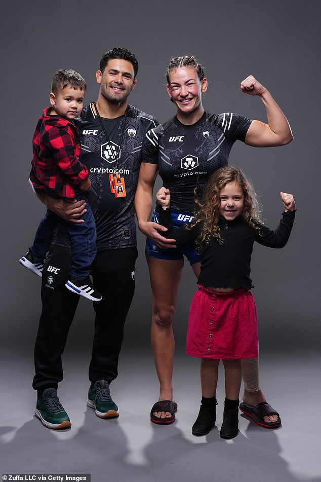 Ikona UFC Miesha Tate odhaľuje päť tréningových návykov, ktoré teraz Bývalá šampiónka UFC Miesha Tate odhalila päť brutálnych tréningových návykov, ktoré opustila po rokoch súťaží na elitnej úrovni MMA
