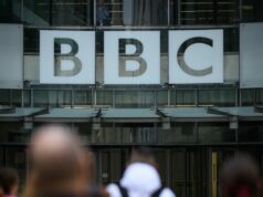 Ikonická relácia BBC odvysiela tento víkend poslednú epizódu po 52 rokoch, keď hviezdy boli zničené Súprava Football Focus