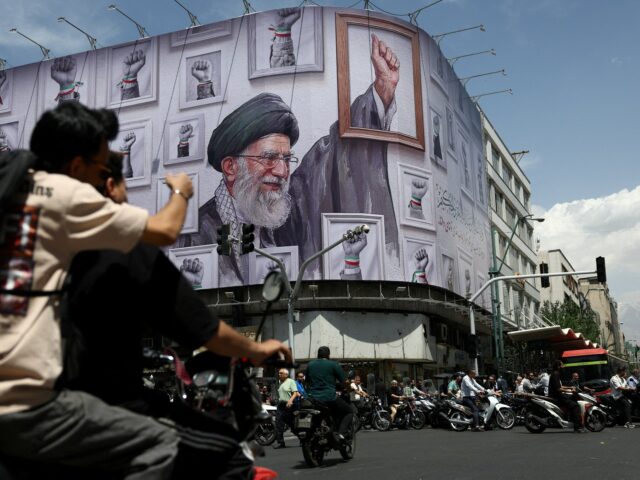 Iránska vojna naživo: USA očakávajú reakciu Teheránu na mierovú dohodu; "zrážky" v Hormuzsku | Americko-izraelská vojna proti Iran News
