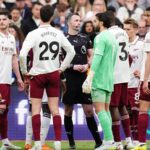 Irónia Arsenalu ukazuje, že VAR je „nezmyselný“, keďže fanúšikovia Man Utd zúria
