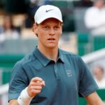 Jannik Sinner kritizoval za to, že urobil „bizarný“ stávkový súboj proti Medvedevovi