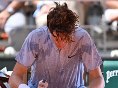 Jannik Sinner v „heat cheat“ búrke na French Open: Svetová jednička je vyradená – po obvinení z použitia nečestnej taktiky na únik z parížskej vlny horúčav 32C Jannik Sinner v „heat cheat“ búrke na French Open: Svetová jednička je vyradená - po obvinení z použitia nečestnej taktiky na únik z parížskej vlny horúčav 32C