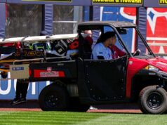 Jason Dominguez z Yankees zakartoval po tom, čo narazil do steny a chytil sa Jason Dominguez z Yankees zakartoval po tom, čo narazil do steny a chytil sa