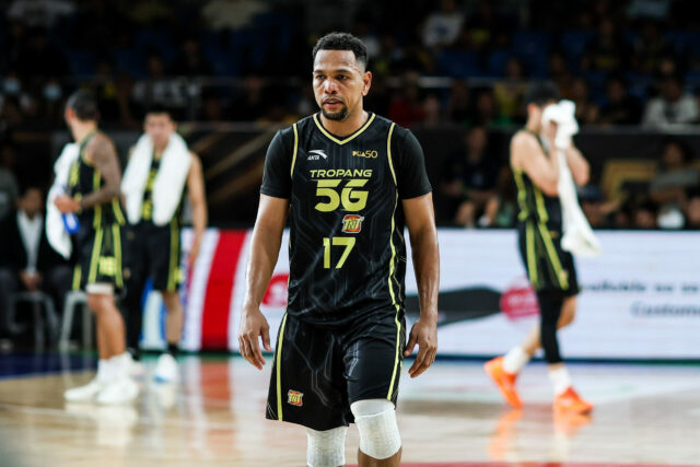 Jayson Castro pridal ďalší míľnik k ozdobenej kariére TNT Strážca TNT Tropang 5G Jayson Castro počas zápasu o pohár komisárov PBA v roku 2026.