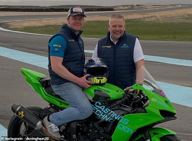 Jazdec Isle of Man TT, 33, zomrel po havárii v Jazdec Isle of Man TT Daniel Ingham (vľavo) zomrel po havárii počas kvalifikácie na podujatie