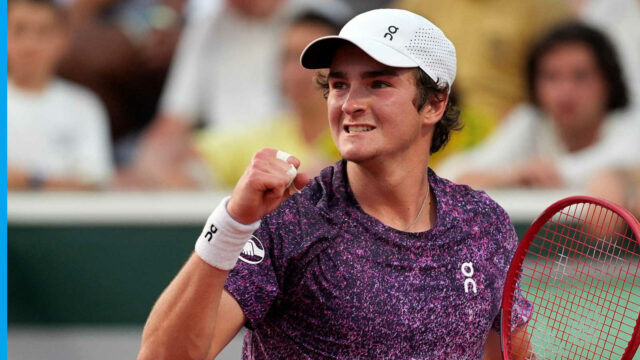 Joao Fonseca reaguje po vyradení Novaka Djokoviča v klasickom Roland Joao Fonseca reaguje po vyradení Novaka Djokoviča v klasickom Roland Garros