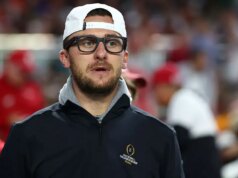 Johnny Manziel porazil Boba Meneryho v debute MMA na podujatí Brand Risk Johnny Manziel porazil Boba Meneryho v debute MMA na podujatí Brand Risk