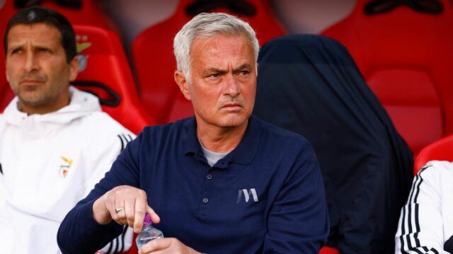 Jose Mourinho je pripravený na návrat do Realu Madrid ako ich stály hlavný tréner