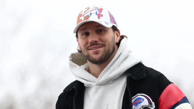 Josh Allen prekvapuje deti zo školy Buffalo na prestávke vo Josh Allen prekvapuje deti zo školy Buffalo na prestávke vo virálnom momente