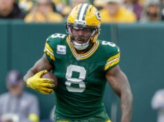 Josh Jacobs z Packers prepustený z väzenia, ale stále môže čeliť obvineniu Josh Jacobs z Packers prepustený z väzenia, ale stále môže čeliť obvineniu