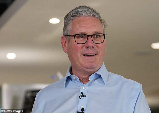Keir Starmer nalieha na TNT, aby zmenila rozhodnutie a urobila Keir Starmer vyzval TNT, aby zmenila svoje rozhodnutie a sprístupnila finále Ligy majstrov pre fanúšikov