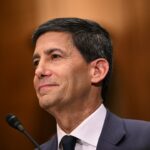 Kevin Warsh zložil prísahu ako nový predseda amerického Fedu | Obchodné a ekonomické správy