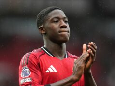Kobbie Mainoo posiela správu Casemirovi a odhaľuje zakázaný rozhovor v šatni Man Utd Kobbie Mainoo diskutoval o svojich ambíciách v Man United a o blížiacom sa odchode Casemira.