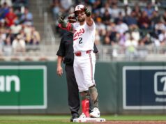 Kody Clemens pomáha Dvojičkám vyhnúť sa zametaniu zo strany Brewersových MLB: Milwaukee Brewers v Minnesote Twins