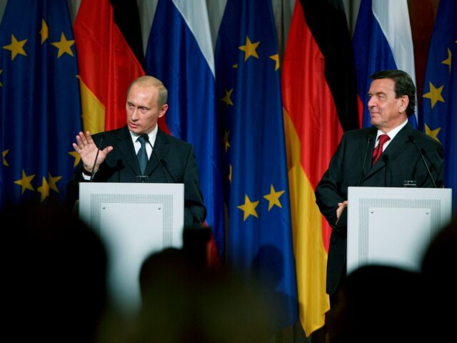 Kto je Gerhard Schroeder, Putinova voľba na sprostredkovanie mierových rozhovorov na Ukrajine? | Správy o vojne medzi Ruskom a Ukrajinou

