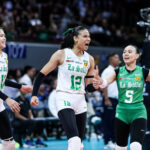Angel Canino a La Salle Lady Spikers počas zápasu proti NU Lady Bulldogs vo finále turnaja ženského volejbalu sezóny 88 UAAP