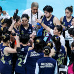 NU Lady Bulldogs počas zápasu proti La Salle Lady Spikers vo finále ženského volejbalu sezóny 88 UAAP.