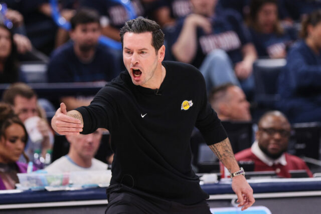 NBA dnes skóruje Los Angeles lakers proti Oklahoma City Thunder JJ Reddick