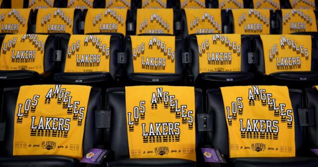 Lakers najali bývalého manažéra Pelicans Rohana Ramadasa
