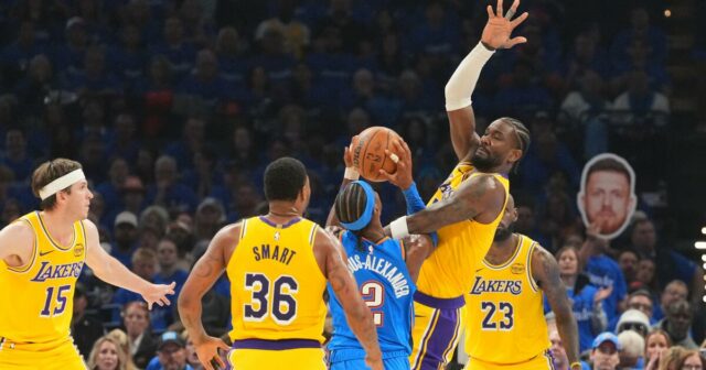 Lakers neuspeli v teste hry 1 proti Thunder napriek spomaleniu SGA
