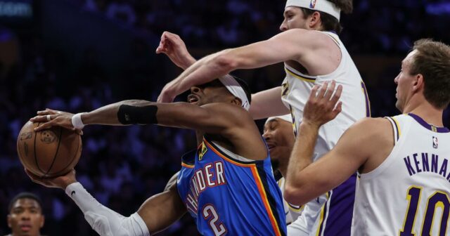 Lakers prehrali 3. hru na Thunder; teraz jedna prehra z vypadnutia
