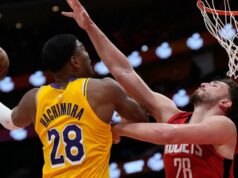 LeBron James vedie Lakers v zostave Rockets a uzatvára sériu LeBron James vedie Lakers v zostave Rockets a uzatvára sériu