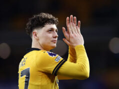 Leeds United pozorne sleduje tohto obrancu Wolves: Mal by ho Farke dostať na palubu? Leeds United pozorne sleduje tohto obrancu Wolves: Mal by ho Farke dostať na palubu?