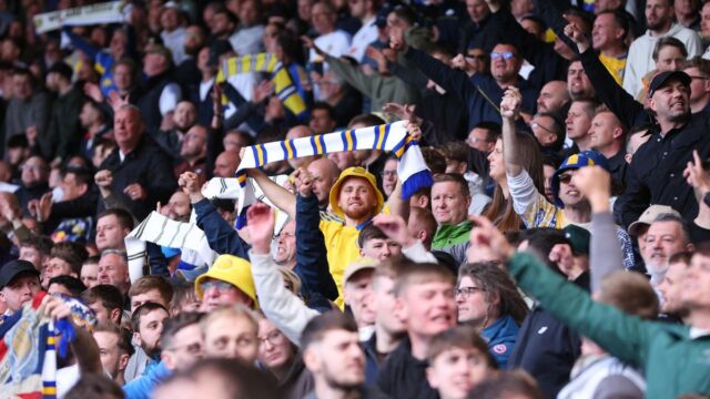 Leeds sľubuje zákazy za homofóbne skandovanie na zápase v Brightone
