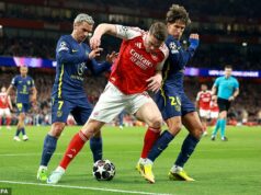 Legenda Ligy majstrov žartuje UEFA mala počas prvého polčasu ZRUŠIŤ Arsenal vs Atletico Madrid a ohlásila druhý zápas PSG proti Bayernu Mníchov ako tohtoročné finále Wesley Sneijder zavtipkoval, že semifinále Ligy majstrov Arsenalu proti Atleticu Madrid malo byť v polčase zrušené kvôli predvedenej kvalite.