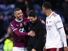 Legenda Man City dúfa, že na poslednú chvíľu zastaví plány Arsenalu na titul v Premier League Kyle Walker by mohol pomôcť bývalému klubu Manchester City poraziť Arsenal k titulu