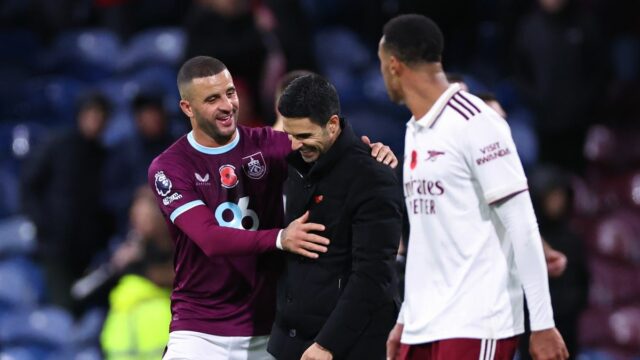 Legenda Man City dúfa, že na poslednú chvíľu zastaví plány Kyle Walker by mohol pomôcť bývalému klubu Manchester City poraziť Arsenal k titulu