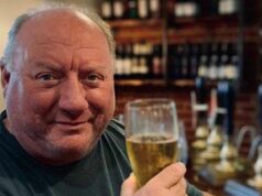 Legenda TalkSPORT Alan Brazília vydala vyhlásenie po „život zachraňujúcej operácii“ Moderátor talkSport Alan Brazil pózuje s drinkom
