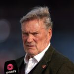 Glenn Hoddle zaútočil na kapitána klubu Cristiana Romera za jeho plán zostať tento víkend v Argentíne namiesto toho, aby podporil Tottenham v jeho rozhodnutí o zostupe.