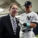 John Sterling, legendárny bývalý hlas New York Yankees, zomrel vo veku 87 rokov