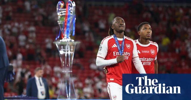 Lewis-Skelly oslňuje, ale Arsenal vydrží krutý koniec až po vzrušujúce intenzívne finále | Liga majstrov
