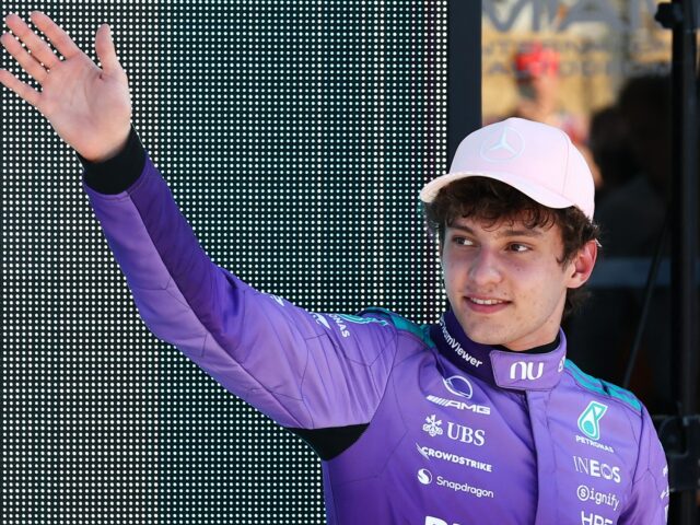 Líder tínedžerov F1 Antonelli získal pole position v Miami, pretože čas štartu pretekov sa zmenil | Novinky z motoristického športu
