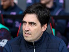 Liverpool sa „porozprával s inými kandidátmi“ aj napriek tomu, že po prepustení Slotu bol prepojený s Iraolou Andoni Iraola po skončení zmluvy opustí Bournemouth a údajne má záujem o prácu v Liverpoole.