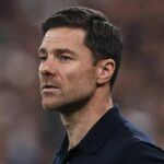 Španielsky tréner Realu Madrid Xabi Alonso reaguje počas finálového zápasu španielskeho Superpohára medzi FC Barcelona a Realom Madrid na štadióne kráľa Abdullaha v Jeddahu 11. januára 2026. (Foto: Fadel SENNA / AFP cez Getty Images)