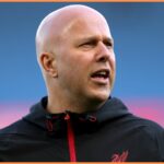 Liverpoolska hierarchia údajne stráca trpezlivosť s Arne Slotom