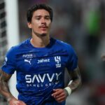 DAMMAM, SAUDSKÁ ARÁBIA – 18. OKTÓBRA: Darwin Nunez z Al Hilal oslavuje po strelení piateho gólu svojho tímu počas zápasu Saudi Pro League medzi Al Ettifaq a Al Hilal na štadióne Ego 18. októbra 2025 v Dammame v Saudskej Arábii. (Foto: Yasser Bakhsh/Getty Images)