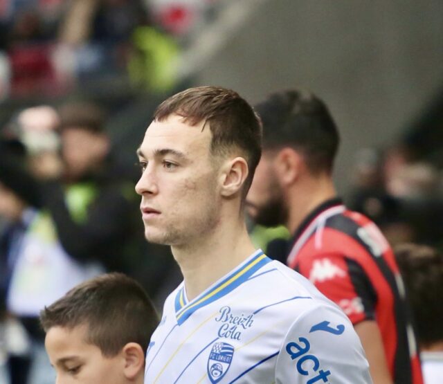 Lorient stanovil požadovanú cenu pre Lyon a Lille ako cieľ Pabla Pagisa

