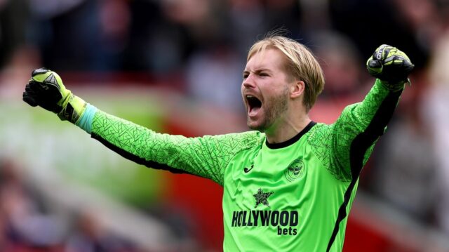 Má Liverpool klauzulu o spätnom odkúpení Caoimhina Kellehera? Prestup Brentfordu Má Liverpool klauzulu o spätnom odkúpení Caoimhina Kellehera? Prestup Brentfordu vo výške 18 miliónov £ je vysvetlený