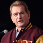 Majster Super Bowlu Joe Theismann hovorí, že NFL zanechala nedeľnú tradíciu