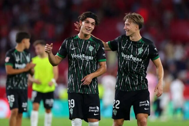 Man United, AC Miláno a ďalší letný kontrakt pre hviezdu Elche
