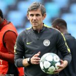 Gareth Whalley, ktorý predtým pracoval pre Manchester City ako úverový koordinátor, plnil v posledných mesiacoch podobnú úlohu pre United.