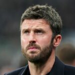 Michael Carrick je na pokraji toho, aby sa stal manažérom Manchestru United.